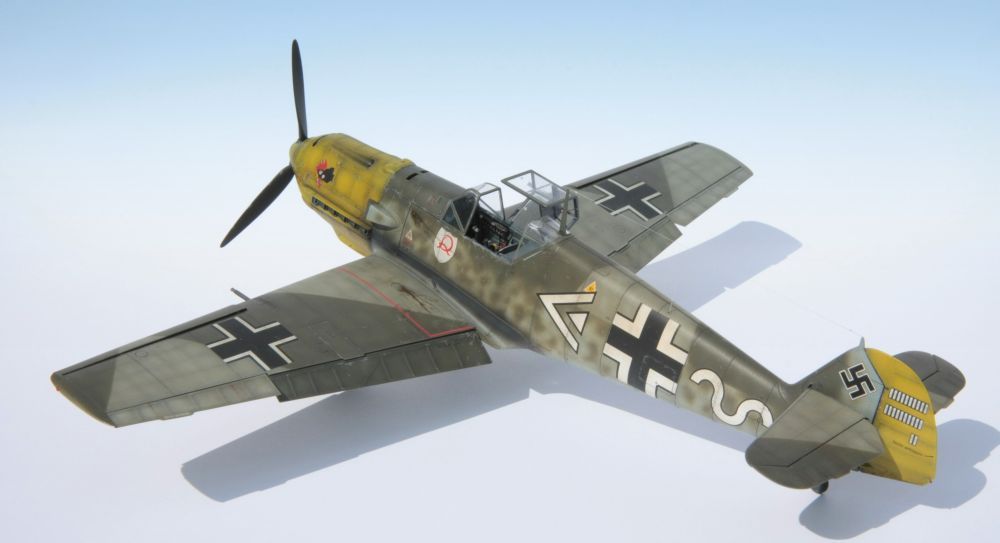 Bf109E-4003_zpsf2c9e93c.jpg