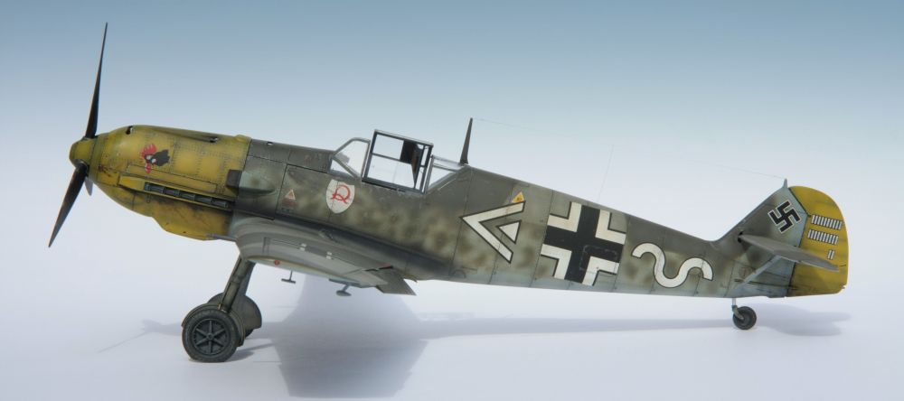Bf109E-4011_zps1116215f.jpg