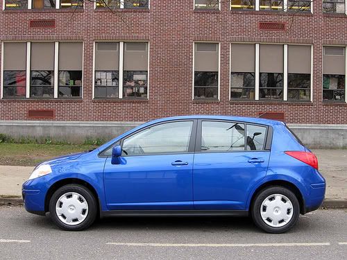 2009-Nissan-Versa-Sedan-1_8-S-2.jpg