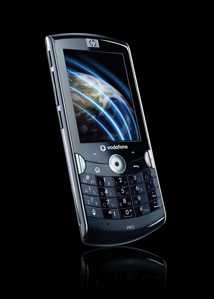 82 ipaq data messenger 1 - I bought a new cell phone:D