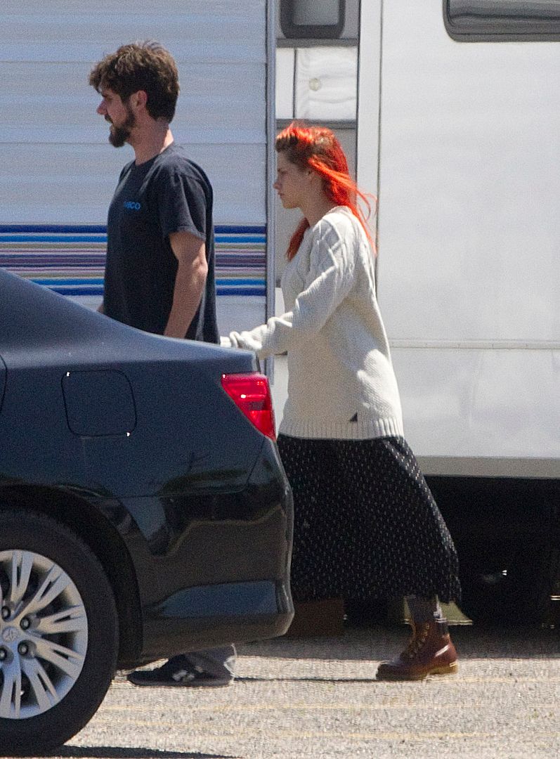 photo KSTEWARTFANS041514-26.jpg