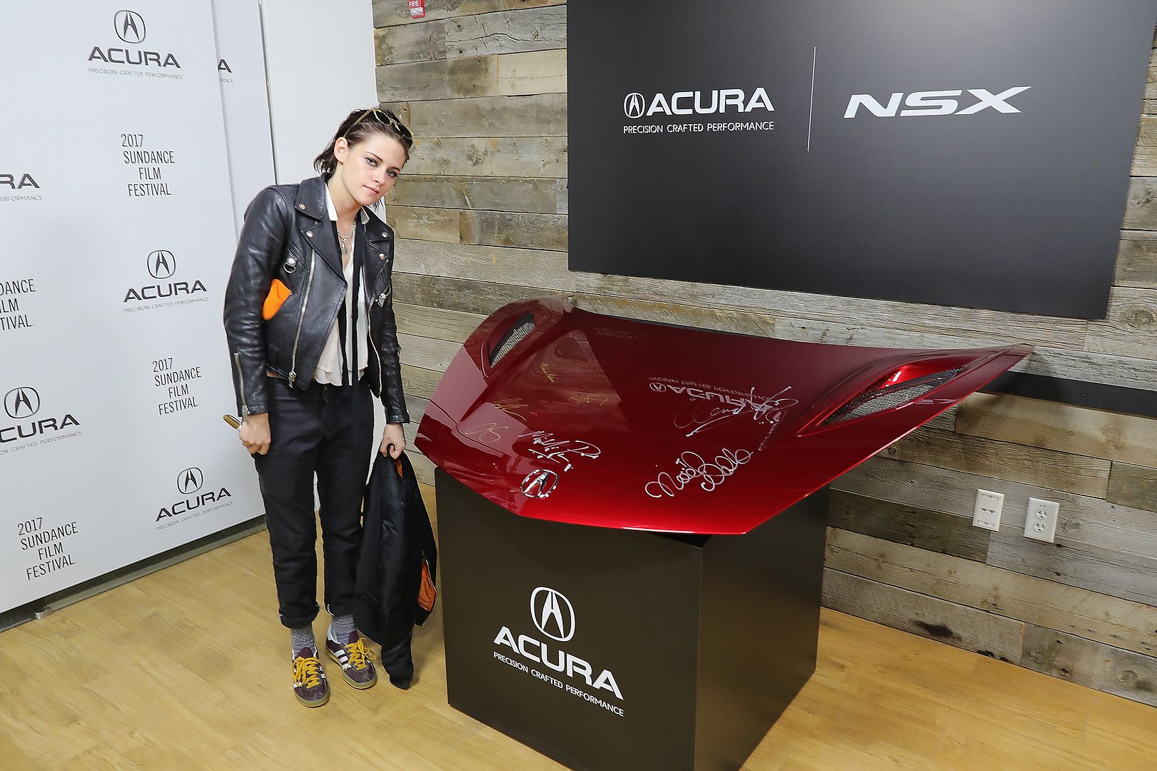 photo HQ Acura1.jpg