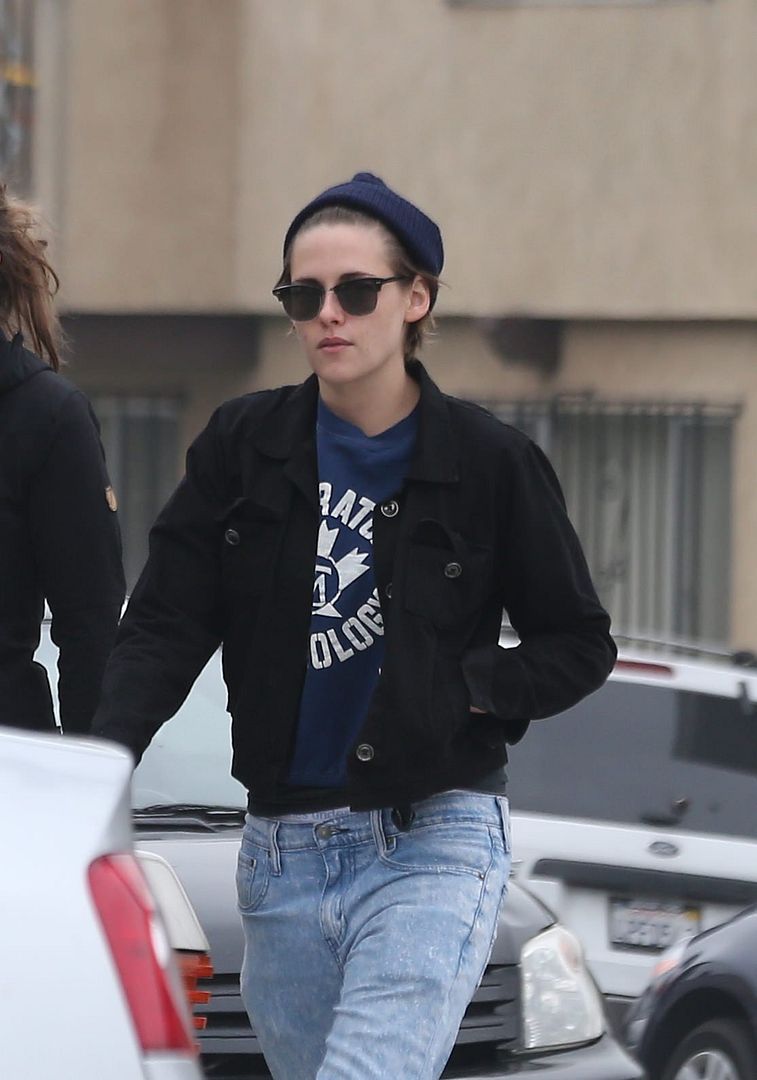 photo 150120KSTEWARTFANS7.jpg