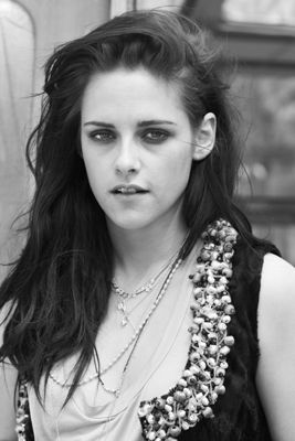  photo KstewartfansNEWELLEFRANCE4.jpg
