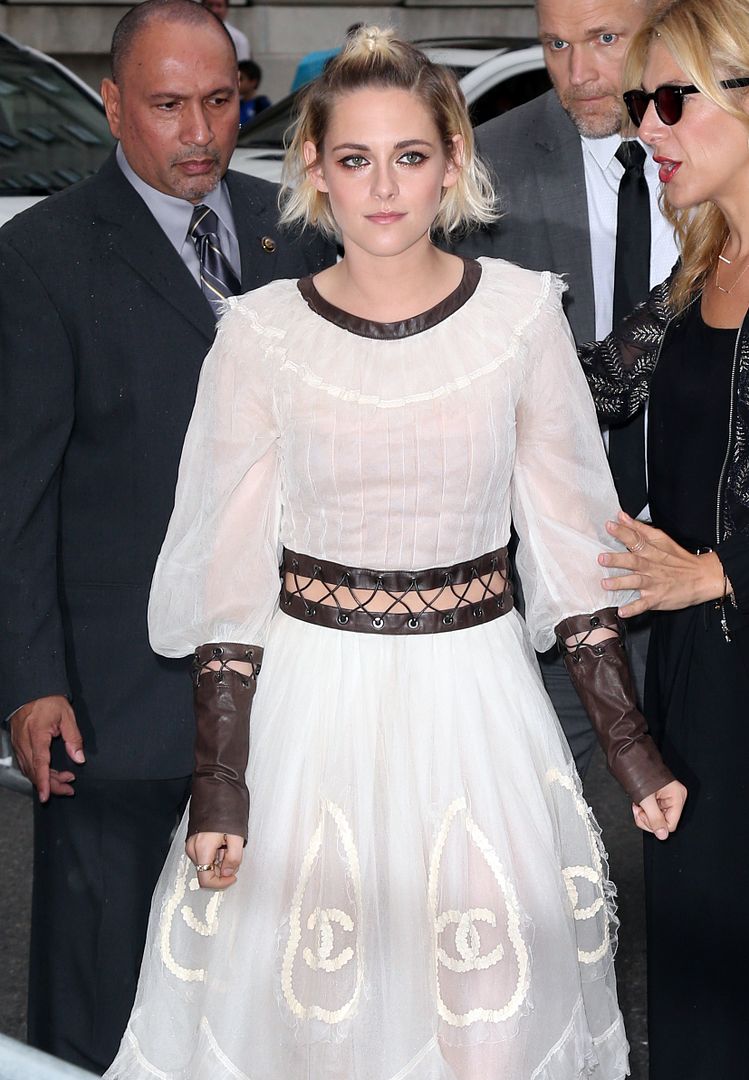photo ADORINGKS-ARRIVING 21.jpg