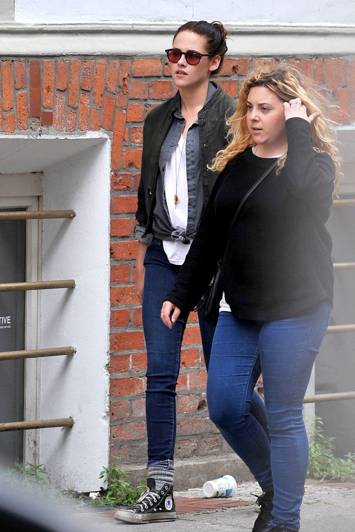  photo KSTEWARTFANS0828137.jpg