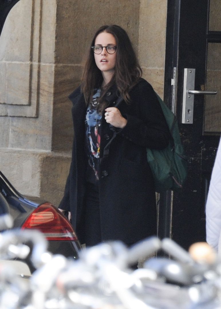  photo KSTEWARTFANS09061334.jpg