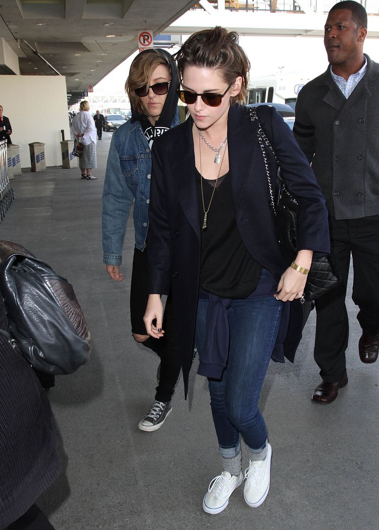photo KstewartfansLAX10.jpg