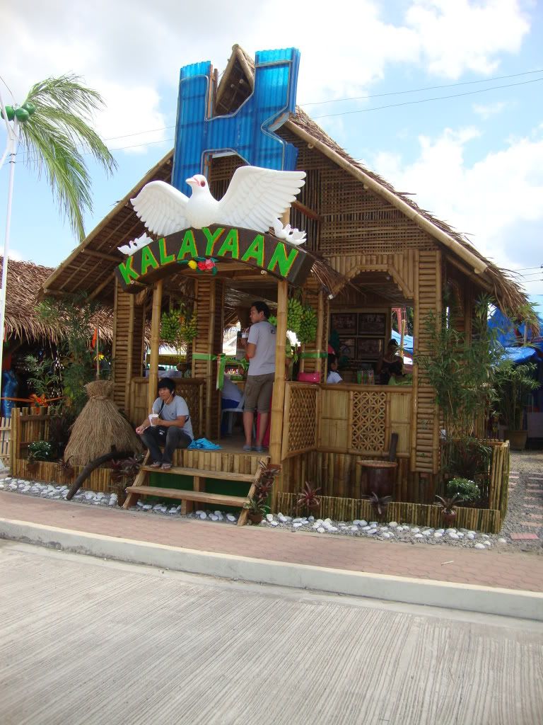 KALAYAAN, LA LAGUNA